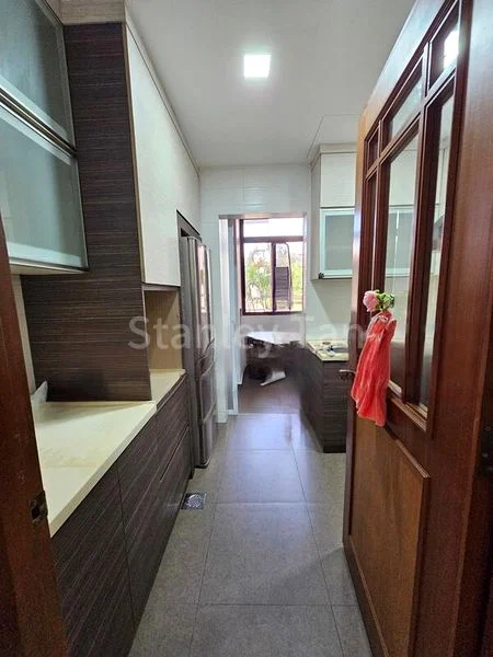 HIGH OAK CONDOMINIUM 4