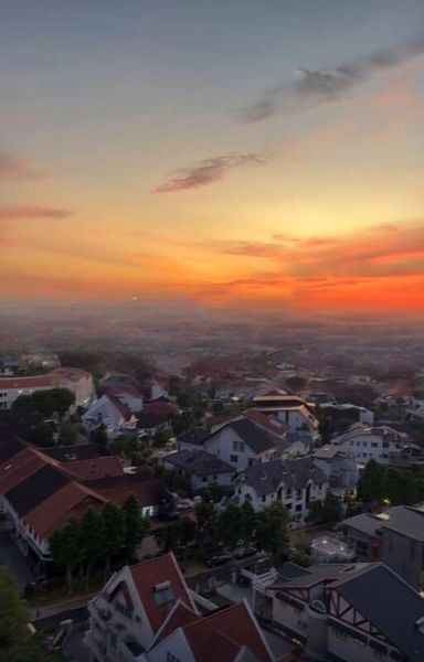 THE GARDEN RESIDENCES 10