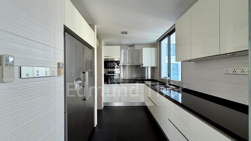 WATERFALL GARDENS 15