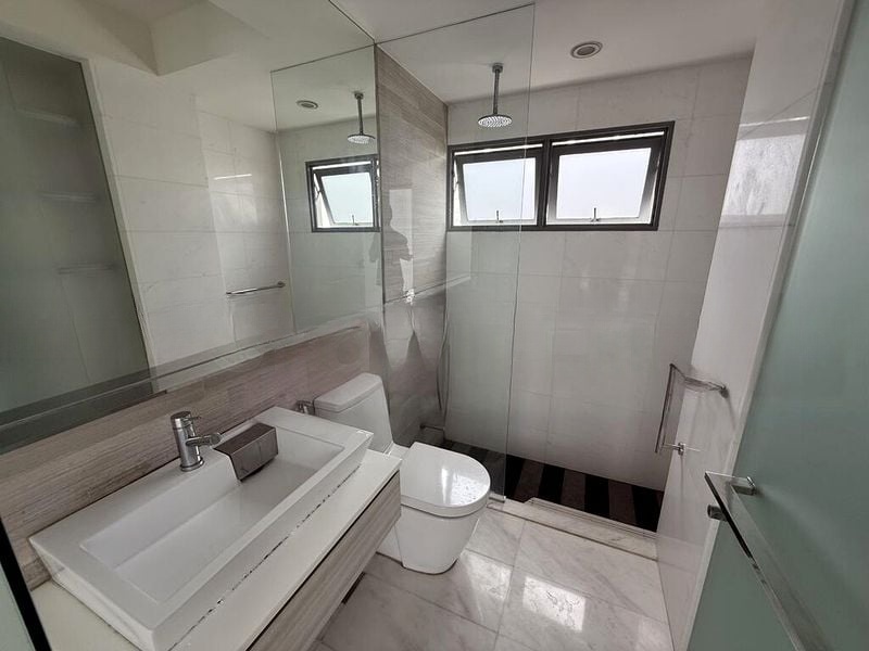THE SHORE RESIDENCES 2