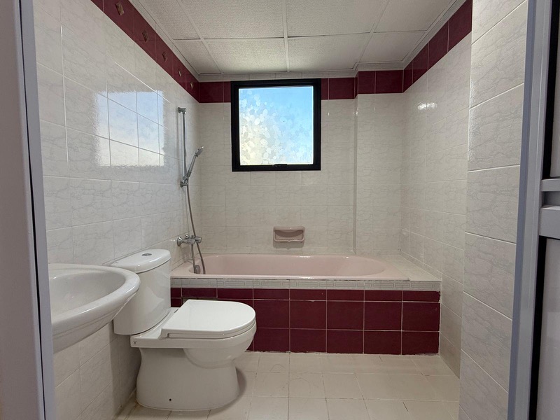 CENTRAL GREEN CONDOMINIUM 13