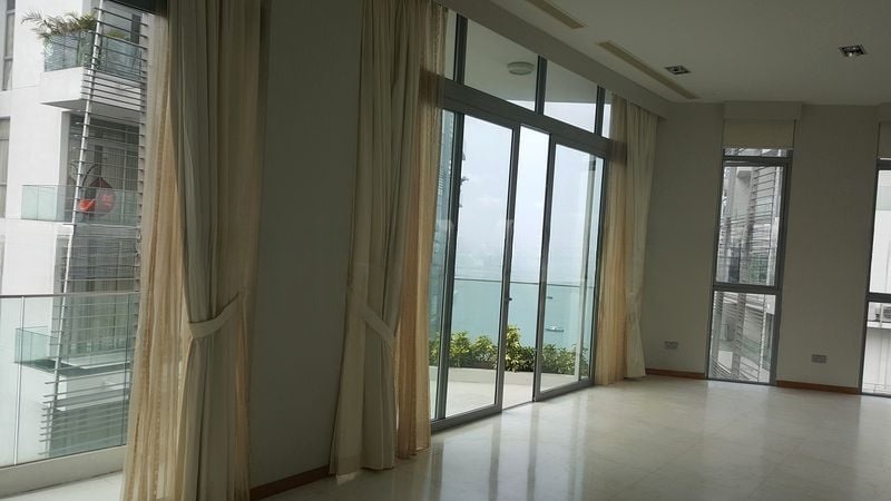 THE OCEANFRONT @ SENTOSA COVE 12
