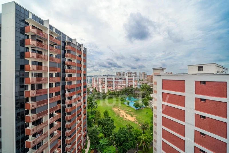 RIVERFRONT RESIDENCES 2