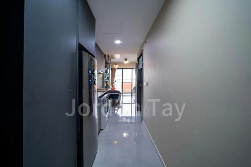 RIVERFRONT RESIDENCES 10