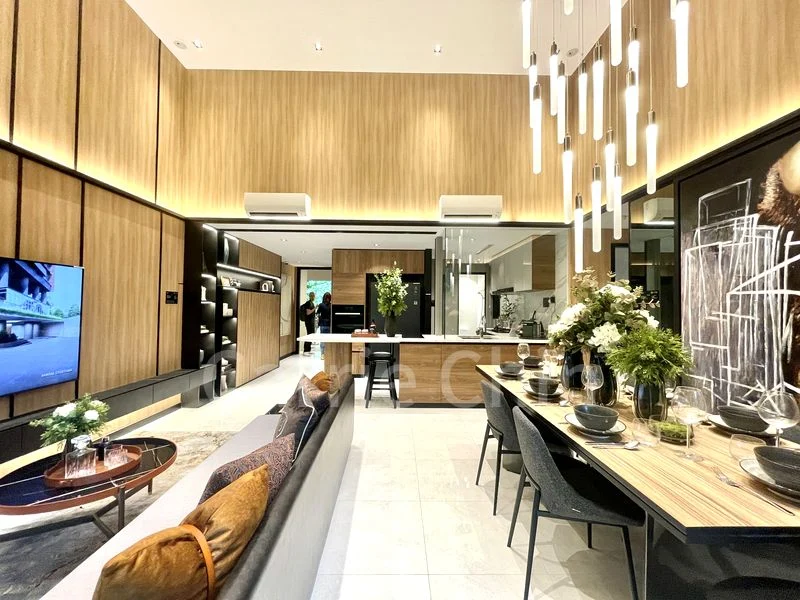 BLOSSOMS BY THE PARK 2