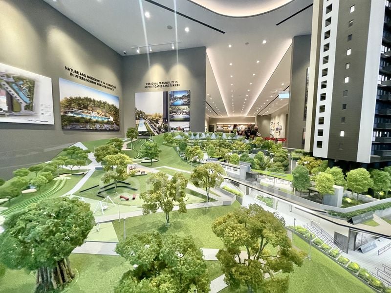 BLOSSOMS BY THE PARK 15