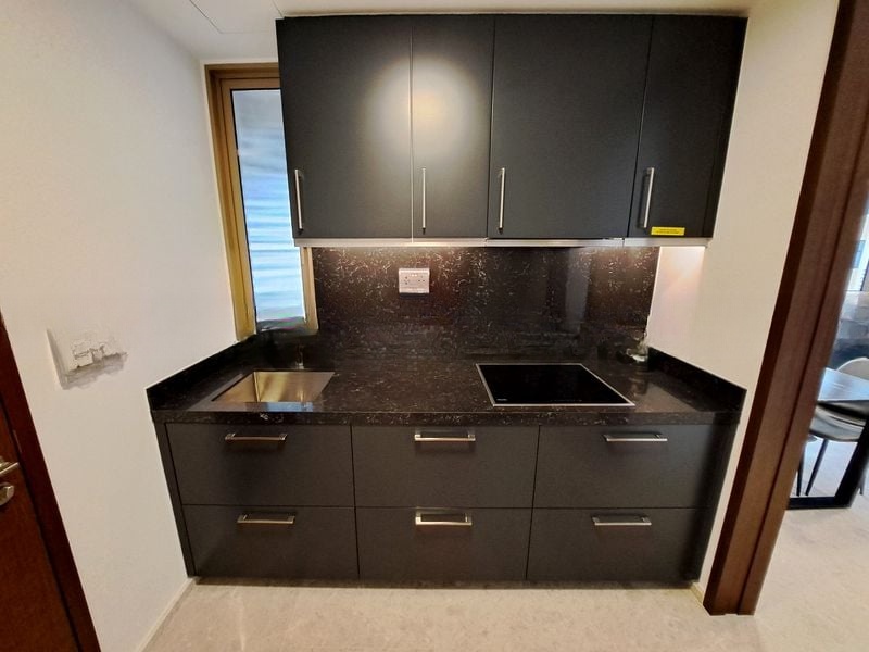 ONE DRAYCOTT 6