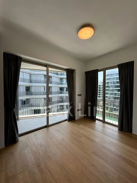 THE REEF AT KING'S DOCK 10