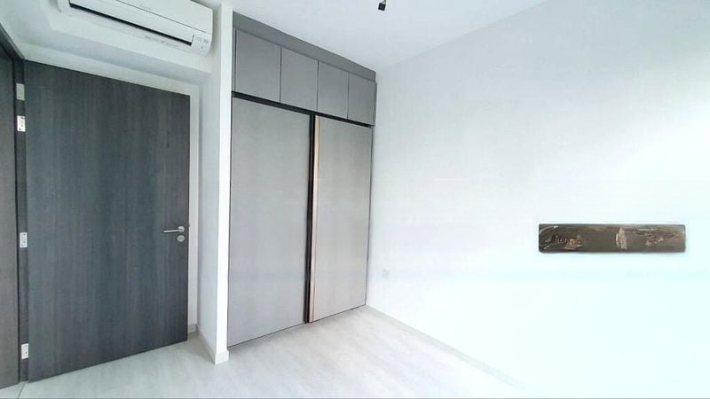 RIVERFRONT RESIDENCES 3