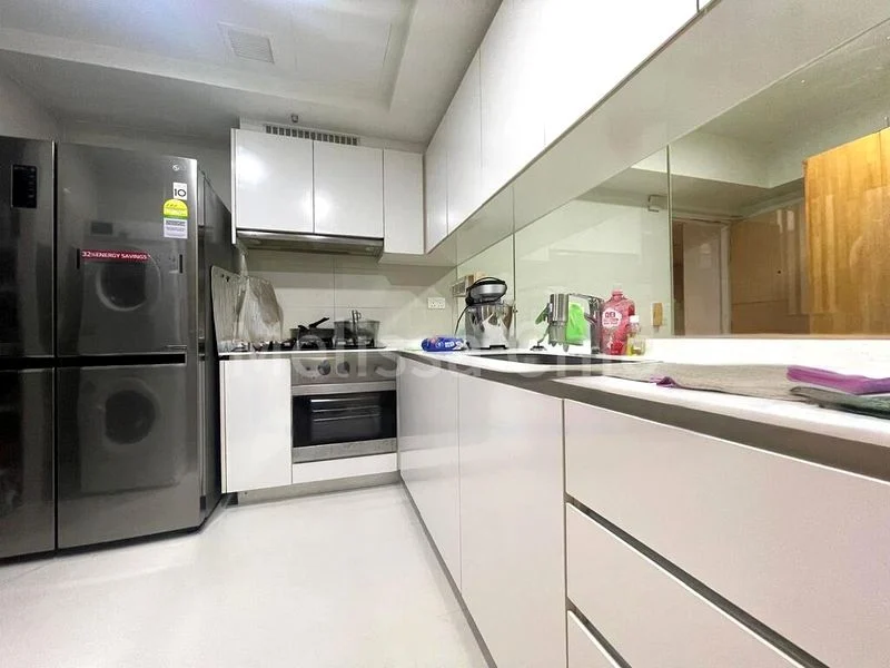 THE LAKEFRONT RESIDENCES 2