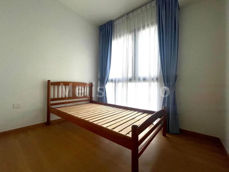 THE LAKEFRONT RESIDENCES 3