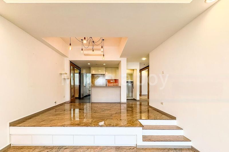 LANDRIDGE CONDOMINIUM 15