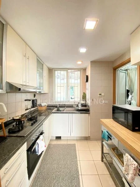 GOLDENHILL PARK CONDOMINIUM 4