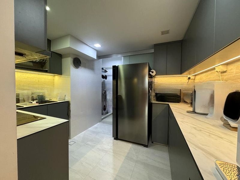 ORCHID PARK CONDOMINIUM 6