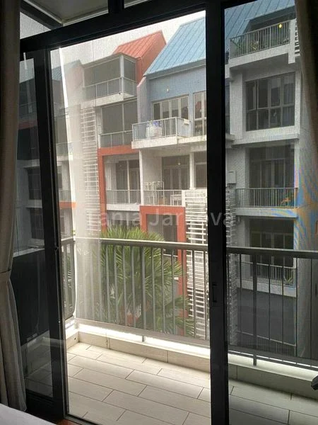 THE CREEK @ BUKIT 11