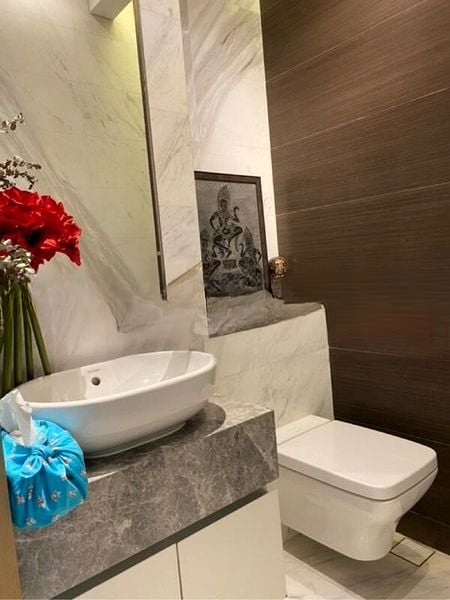 111 EMERALD HILL 6