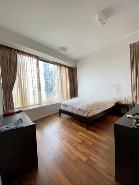 111 EMERALD HILL 4