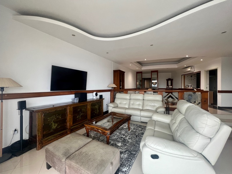 THOMSON VIEW CONDOMINIUM 17