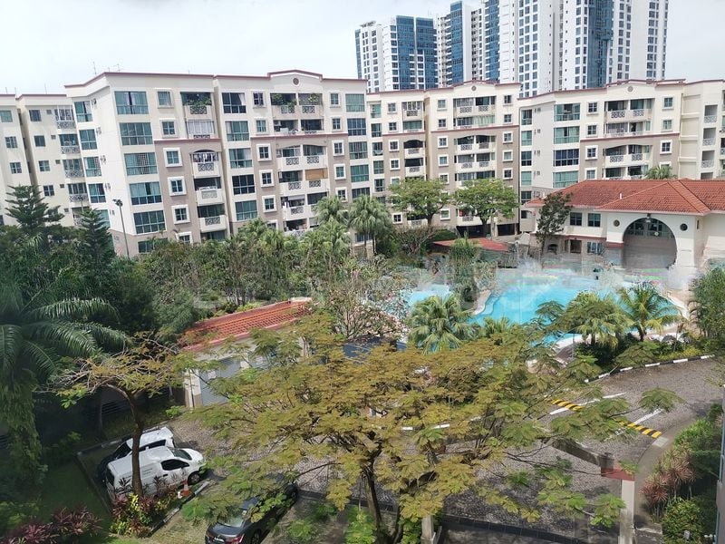 WEST BAY CONDOMINIUM 9