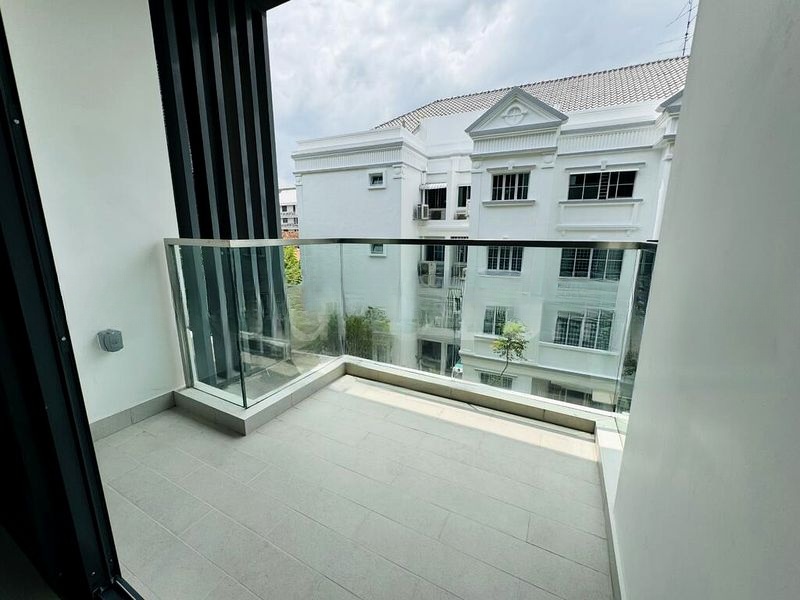 STRAITS MANSIONS 2