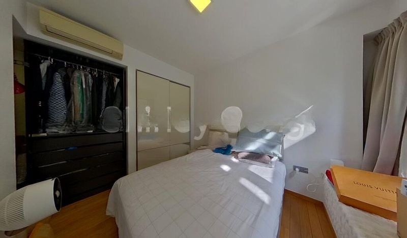 MARINA BAY SUITES 12