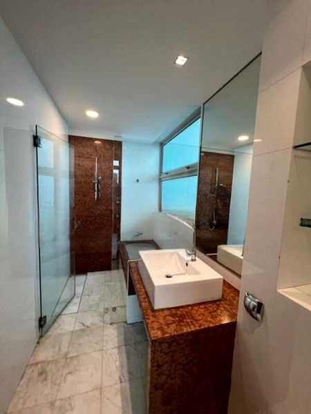 BELMOND GREEN 2
