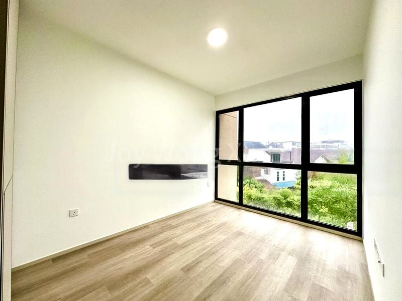 THE WATERGARDENS AT CANBERRA 9