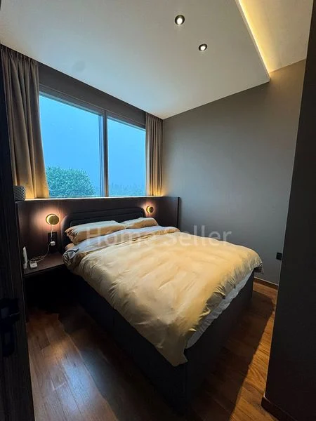 COASTLINE RESIDENCES 7