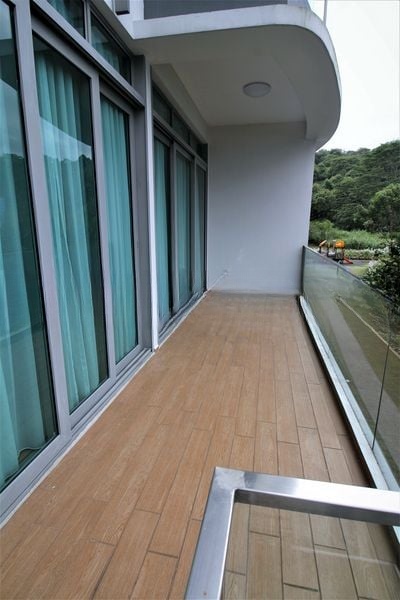 KINGSFORD . HILLVIEW PEAK 10