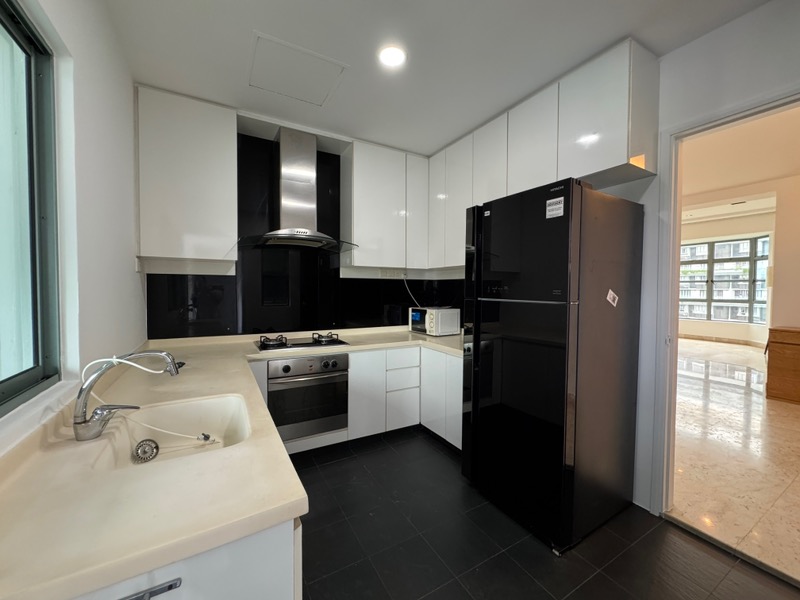 1 KING ALBERT PARK 13