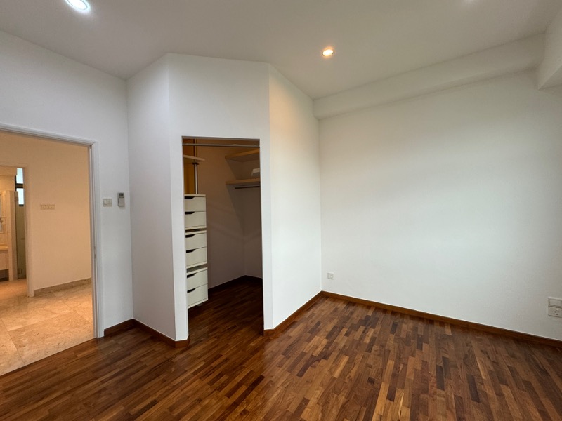 1 KING ALBERT PARK 5