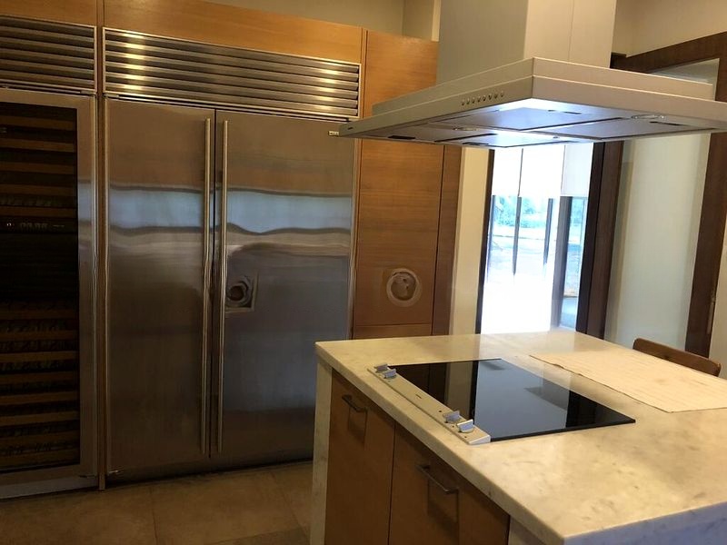 THE REEF AT KING'S DOCK 7