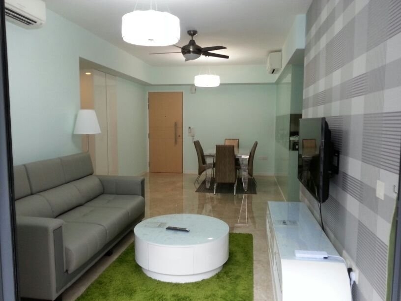 THE LAKEFRONT RESIDENCES 19