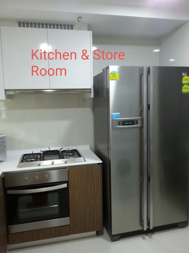 THE LAKEFRONT RESIDENCES 25