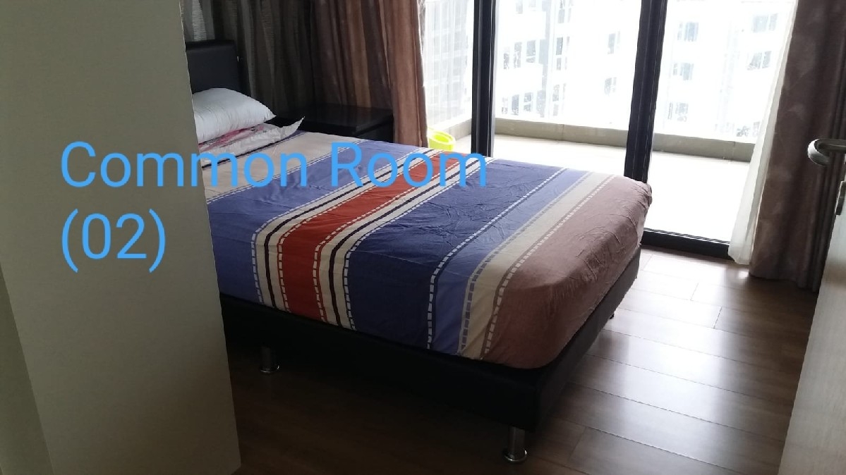 THE LAKEFRONT RESIDENCES 35