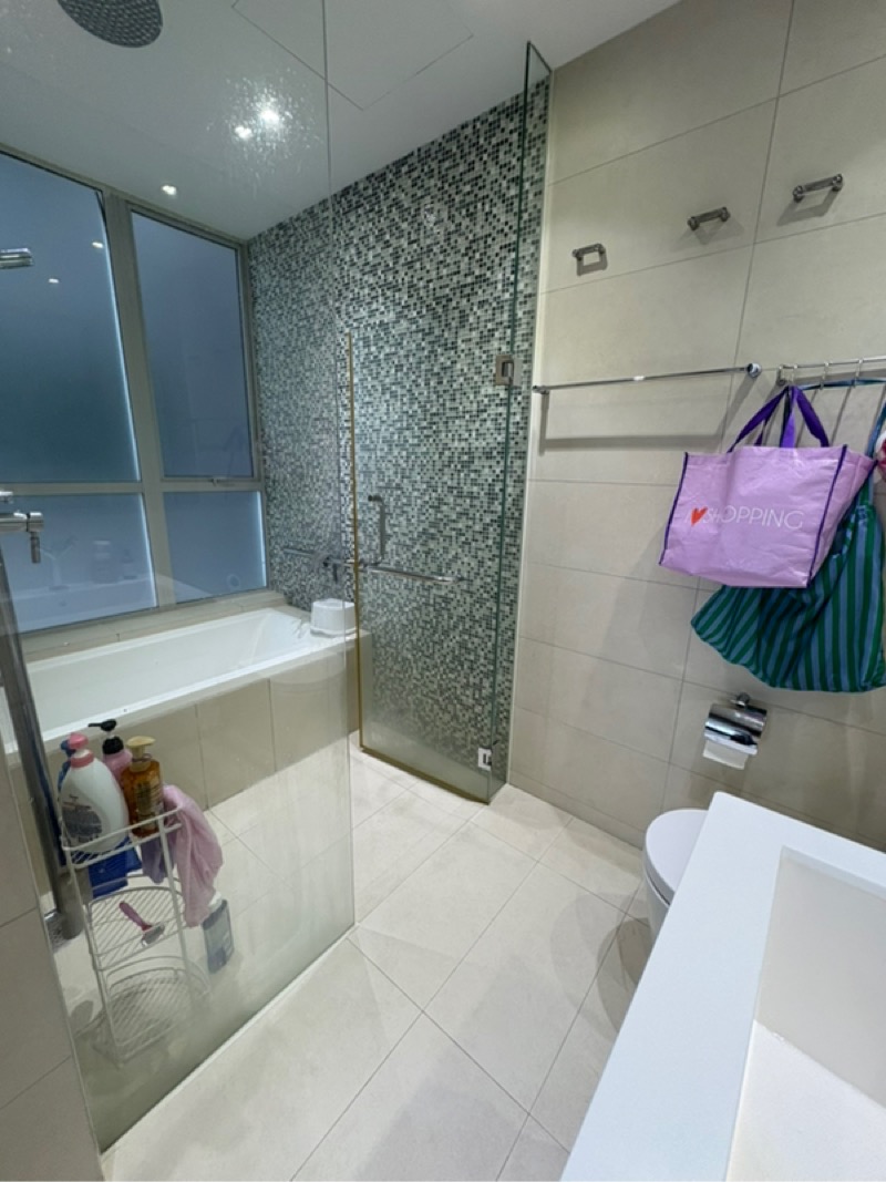 THE ROCHESTER RESIDENCES 23