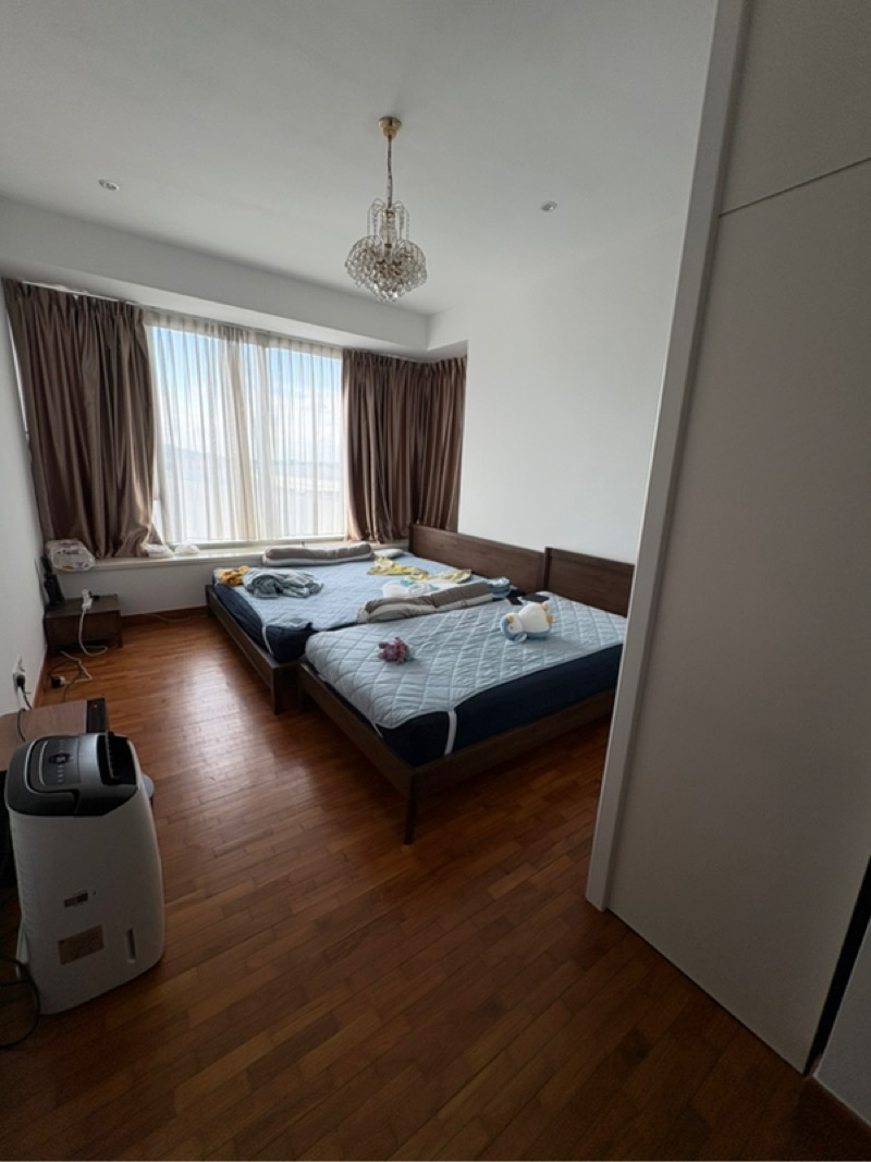 THE ROCHESTER RESIDENCES 24