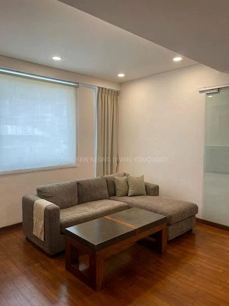 PLATINUM RESIDENCE 8