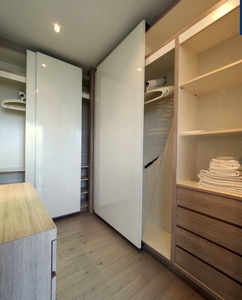 HIGH STREET CENTRE 3