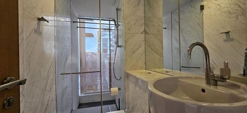 NEWTON SUITES 10