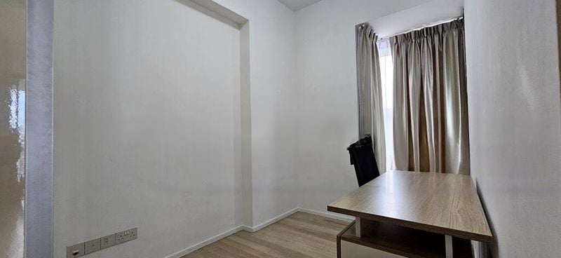 NEWTON SUITES 8