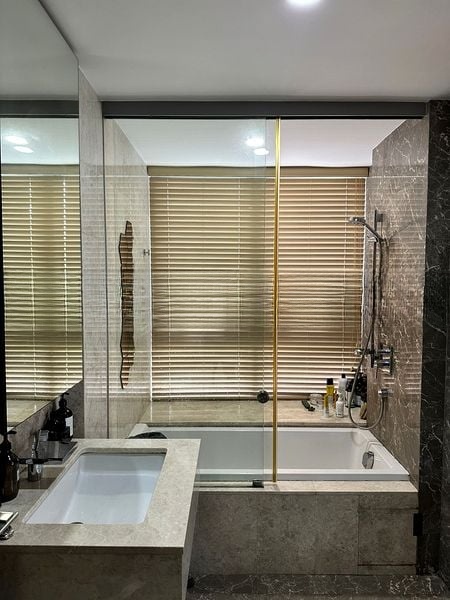STARLIGHT SUITES 9