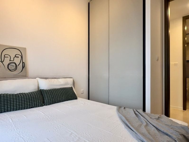 AVENUE SOUTH RESIDENCE 12