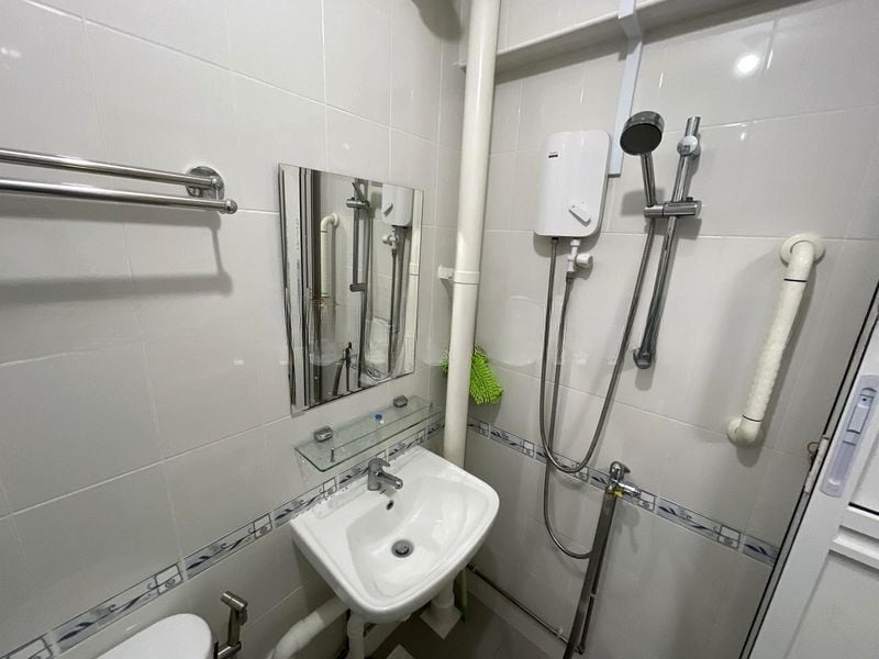 ANG MO KIO AVE 10 11