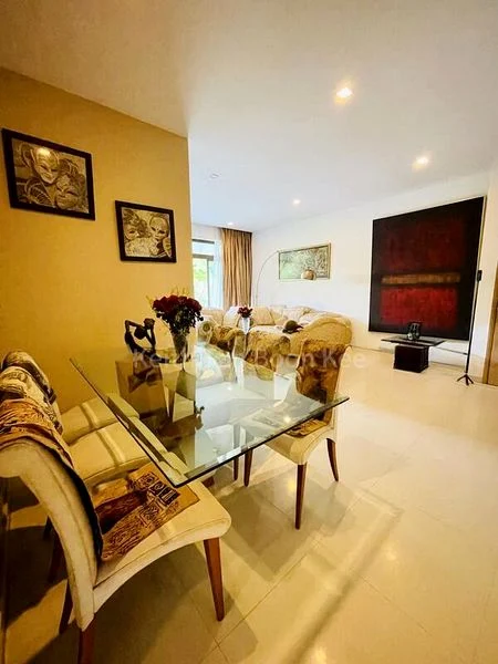 VARSITY PARK CONDOMINIUM 4