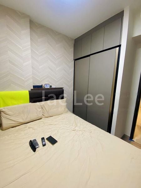 RIVERFRONT RESIDENCES 11