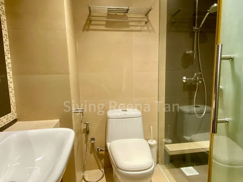 INTERNATIONAL PLAZA 5