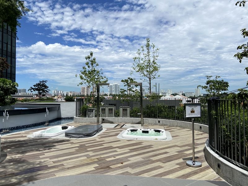 THE GARDEN RESIDENCES 13