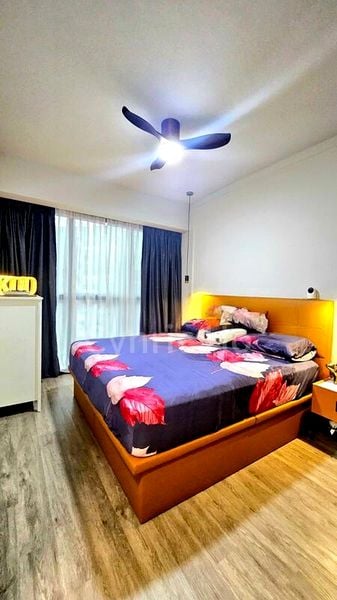 RIVERFRONT RESIDENCES 5