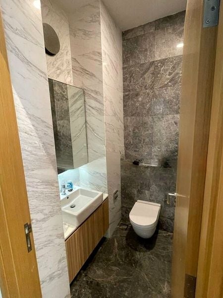 THE PEAK @ CAIRNHILL I 8